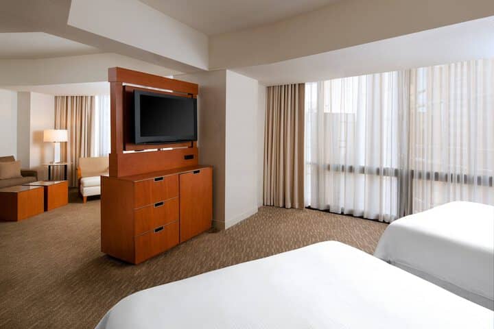 Room 17 of 90