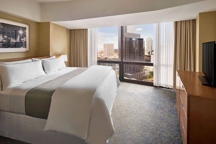 Room 21 of 90