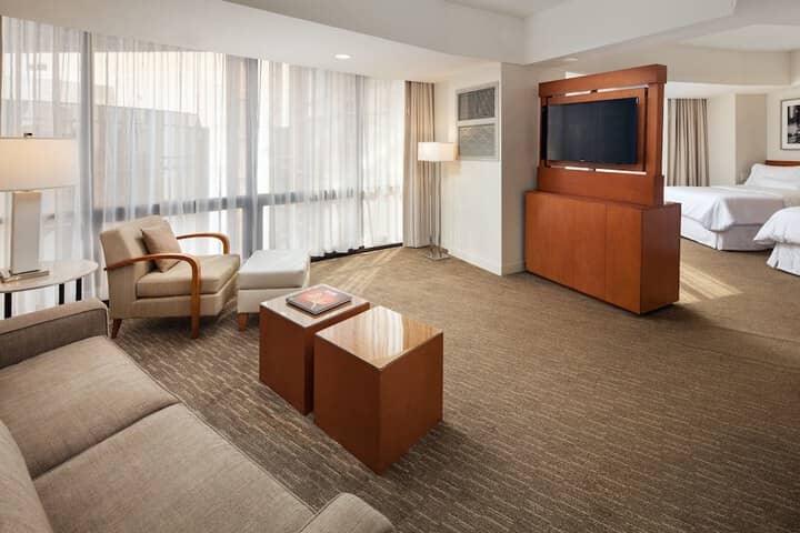 Room 16 of 90