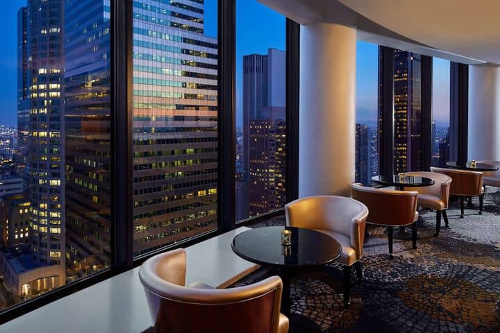 Lounge 49 of 90